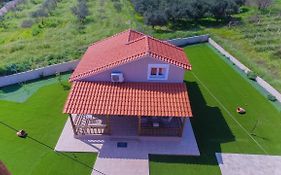 Villa Aretousa - Cretan Hospitality